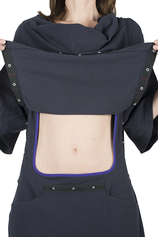 INGA Wellbeing patient clothing back-opening dress with stomach access